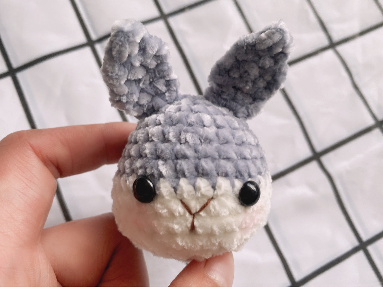 [Blind Box] 3 Crochet Accessories + 2 DIY Plush Pet, Hand-woven edelweiss cartoon animal head finished product rabbit pendant